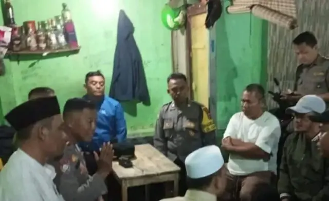 Viral Kontrakan 99 di Karang Tengah Diprotes Warga Jadi Tempat Prostitusi, Polisi Turun Tangan Viral Kontrakan 99 di Karang Tengah Diprotes Warga Jadi Tempat Prostitusi, Polisi Turun Tangan