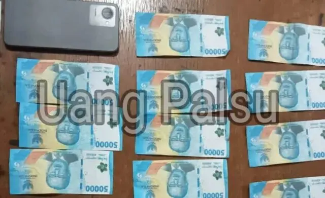 COD Hape Pakai Uang Palsu, Pemuda di Ciledug Berurusan dengan Polisi COD Hape Pakai Uang Palsu, Pemuda di Ciledug Berurusan dengan Polisi