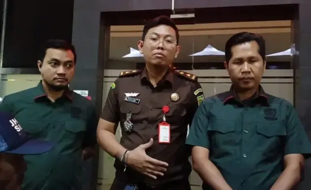 Kejari Kota Tangerang Tetapkan 3 Tersangka Kasus Pemerasan Pekerja Migran Indonesia di Bandara Kejari Kota Tangerang Tetapkan 3 Tersangka Kasus Pemerasan Pekerja Migran Indonesia di Bandara