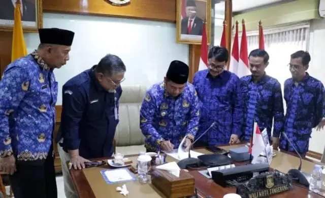 Cair, Pemkot Berikan Dana Hibah ke KPU Kota Tangerang untuk Pemilu 2024 Cair, Pemkot Berikan Dana Hibah ke KPU Kota Tangerang untuk Pemilu 2024