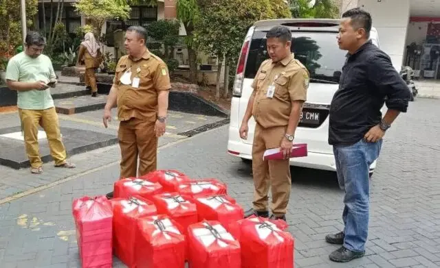 Kebutuhan Pengungsi Kebakaran TPA Rawa Kucing Tercukupi Kebutuhan Pengungsi Kebakaran TPA Rawa Kucing Tercukupi