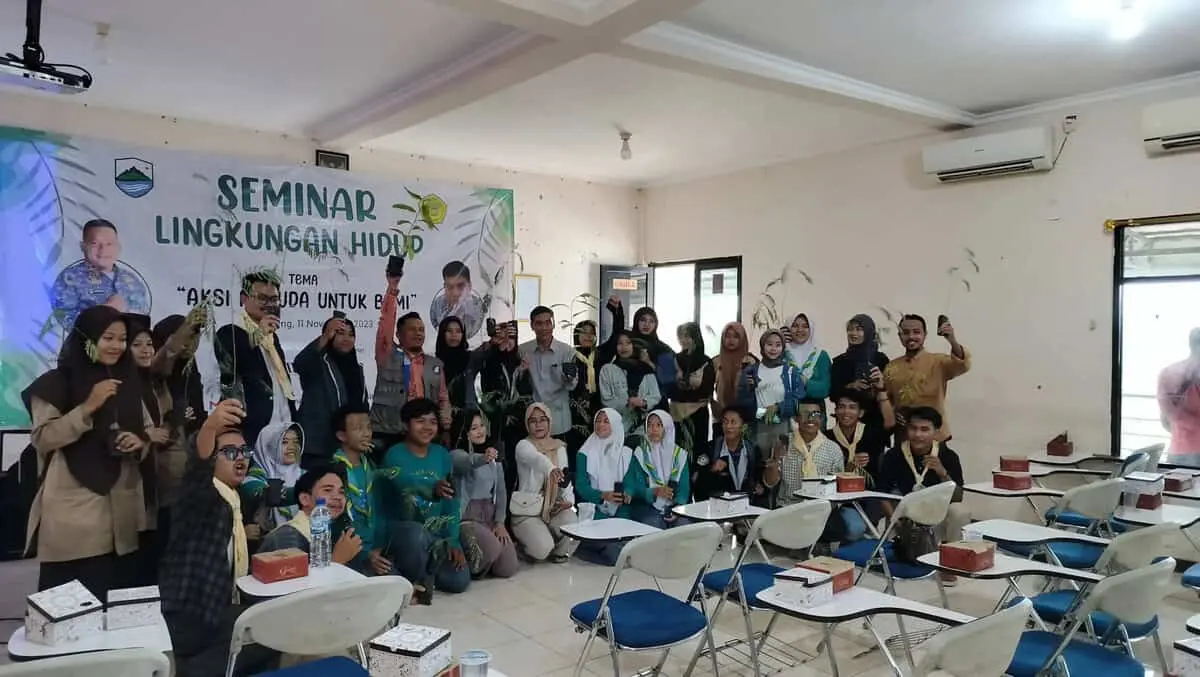Bersama Mapalbara, Alumni IPB Banten Ajak Pemuda Lestarikan Alam Bersama Mapalbara, Alumni IPB Banten Ajak Pemuda Lestarikan Alam