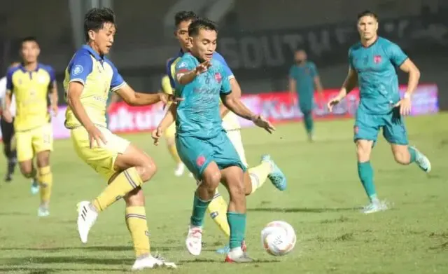 Gagal Fokus, Persita Gagal Menang Kandang vs Barito Putera Skor 2-2 Gagal Fokus, Persita Gagal Menang Kandang vs Barito Putera Skor 2-2