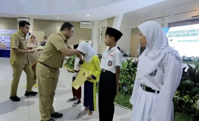 Peringatan Hari Guru Nasional, Dindik Kota Tangerang Santuni 1000 Anak Yatim Peringatan Hari Guru Nasional, Dindik Kota Tangerang Santuni 1000 Anak Yatim