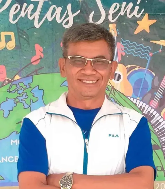 Persahabatan Bukan Karena Status Sosial Persahabatan Bukan Karena Status Sosial