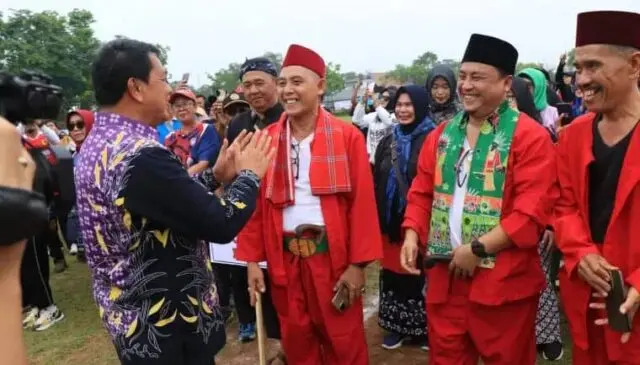Sekda Buka Olahraga Guru Sambut HUT PGRI Ke-78 dan Hari Guru Nasional Sekda Buka Olahraga Guru Sambut HUT PGRI Ke-78 dan Hari Guru Nasional