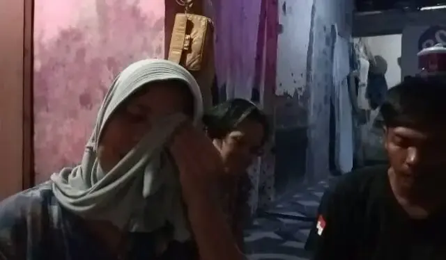 Suami Ditahan di Kejari Serang Karena Bela Diri, Istri: Minta Suami Dibebaskan Demi Kemanusiaan Roseha Istri Muhyani Tersangka Kasus Bela Diri dan Dibui di Rutan Serang, Foto. (Istimewa)