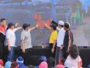 Roadshow Pembangunan, Arief-Sachrudin Resmikan Alun-Alun Periuk