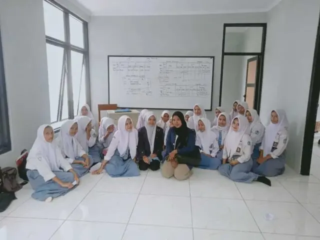 Mahasiswa STISIP Banten Raya Lakukan Sosialisasi Kampus Mahasiswa STISIP Banten Raya Lakukan Sosialisasi Kampus