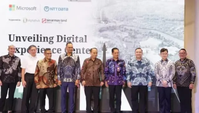 Pj Bupati Tangerang Dampingi Menkominfo Resmikan Digital Experience Center Sinarmas Land Pj Bupati Tangerang Andi Ony mendampingi Menkominfo pada peresmian Digital Experience Center (DXC) Sinarmas Land, Foto. (Istimewa)