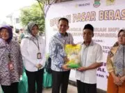 Pemkab Tangerang Kerja Sama Perumda Pasar Niaga Kerta Raharja, Gelar Operasi Pasar untuk Kendalikan Harga Beras Pemkab bekerja sama dengan Perumda Pasar Niaga Kerta Raharja (NKR), Bulog, dan Dinas Perindustrian Perdagangan Kabupaten Tangerang, Foto. (Istimewa)