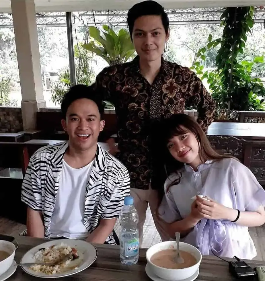 Arip Winata Sosok Muda, Maknai Ramadhan dengan Berbagi Kebaikan Arip Winata Sosok Muda, Maknai Ramadhan dengan Berbagi Kebaikan