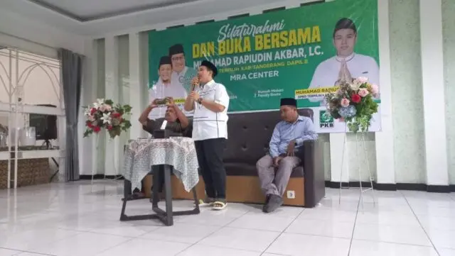 Rapiudin Akbar Caleg DPRD Terpilih Gelar Silaturahmi dan Buka Puasa Bersama Korcam dan Kordes Rapiudin Akbar Caleg DPRD Terpilih Gelar Silaturahmi dan Buka Puasa Bersama Korcam dan Kordes