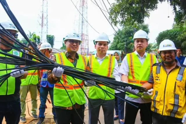 Tindak Tegas, Pilar Gunting Kabel Fiber Optik yang Semrawut Tindak Tegas, Pilar Gunting Kabel Fiber Optik yang Semrawut
