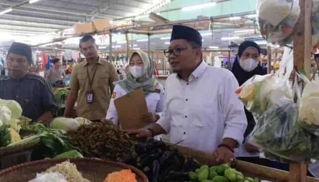 Perumda Pasar NKR: Harga dan Stok Bahan Pokok Jelang Lebaran Stabil Perumda Pasar NKR: Harga dan Stok Bahan Pokok Jelang Lebaran Stabil