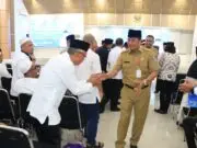Sekda Minta Ketua Regu dan Rombongan Haji Layani Jamaah Sepenuh hati Sekda Minta Ketua Regu dan Rombongan Haji Layani Jamaah Sepenuh hati