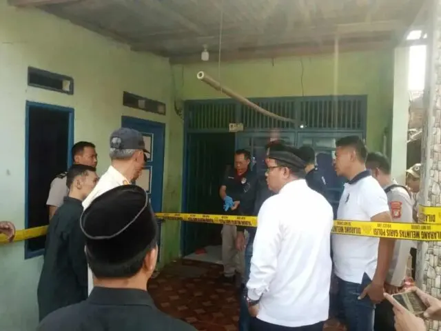 Anak Di Sepatan Timur Tega Bunuh Ayah Kandung Pake Paving Block Anak Di Sepatan Timur Tega Bunuh Ayah Kandung Pake Paving Block