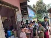 Manajer Rumah Makan Bambu Haur Berbagi Jum’at Berkah Manajer Rumah Makan Bambu Haur Berbagi Jum'at Berkah