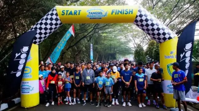 Diikuti Ribuan Peserta, Pilar Lepas Road to Tangsel Marathon 2024 di Kecamatan Serpong Diikuti Ribuan Peserta, Pilar Lepas Road to Tangsel Marathon 2024 di Kecamatan Serpong