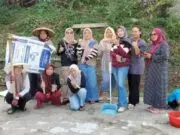 The Power Emak-Emak Cilograng Bersahaja Bergerak untuk Lingkungan Emak-Emak Cilograng Bersahaja ikut terlibat dalam giat jaga lingkungan, pada Sabtu (13/07/2024).