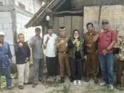 Luar Biasa! Respon Cepat Camat Kemiri Berikan Bantuan Dan Kunjungi Viralnya Musholla Yang Rusak. Camat Kemiri Berikan Bantuan Dan Kunjungi Viralnya Musholla Yang Rusak.Foto.(Istimewa)