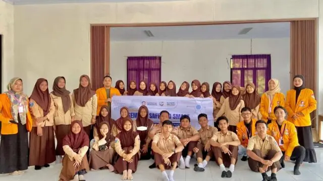Kelompok KKM 31 Universitas Primagraha, Sosialisasi Strategi Lindungi Data Pribadi Kelompok KKM 31 Universitas Primagraha, Sosialisasi Strategi Lindungi Data Pribadi