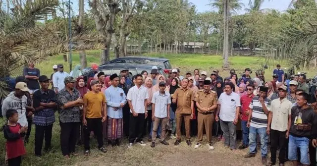 Harapan Baru Warga Alar Jiban Pasca Terima Uang Relokasi 80 Persen Kepala Desa Kohod, Arsin SH, Bin Asip, dalam kesempatan tersebut menyampaikan rasa syukurnya atas kelancaran proses pembayaran, Foto. (Istimewa)