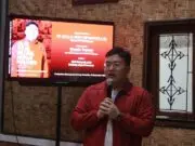 Abraham Garuda Laksono Luncurkan Buku Jalan Terjal Melenial Menuju Parlemen
