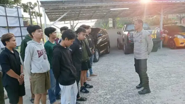 10 Remaja Pelaku Balap Liar Diamankan Polsek Cibadak 10 Remaja Pelaku Balap Liar Diamankan Polsek Cibadak