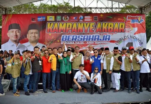 Ribuan Masyarakat Serukan Ruhay untuk Lebak 2024-2029 pada Rapat Umum Kampanye Akbar Ribuan Masyarakat Serukan Ruhay untuk Lebak 2024-2029 pada Rapat Umum Kampanye Akbar