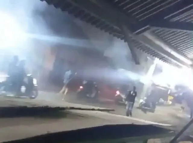 Puluhan Gangster Serang Warga Pisangan Tangerang, 2 Orang Korban Luka-luka Sekelompok Gengster yang Menyerang Warga Kampung Pisangan Kayu Agung, Foto. (Istimewa)