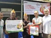 Peringati Hari Pahlawan, Telkomsel Salurkan Bantuan Kepada Pejuang Kemerdekaan di Tangsel