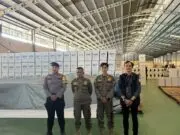 Puluhan Personel Satpol PP Kabupaten Tangerang Jaga Gudang Logistik KPU Kabupaten Tangerang Satpol PP Kabupaten Tangerang mengerahkan puluhan personel untuk menjaga gudang logistik Komisi Pemilihan Umum (KPU), Foto. (Istimewa)