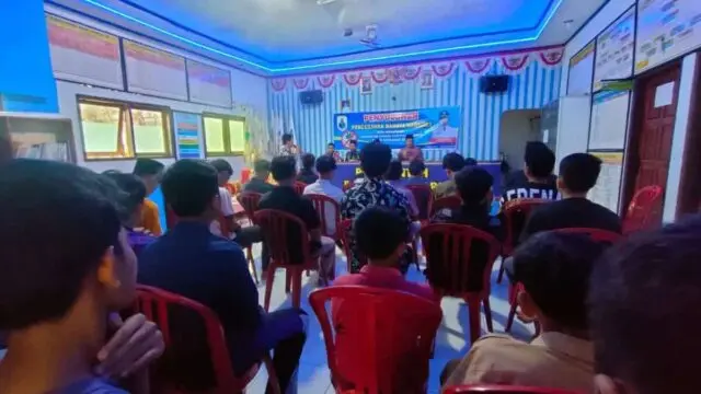 Pemdes Mekarsari Gelar Penyuluhan Pencegahan Bahaya Narkoba Pemdes Mekarsari Gelar Penyuluhan Pencegahan Bahaya Narkoba