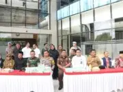Polres Metro Tangerang Kota Mengungkap Kasus Peredaran Narkoba dan Musnahkan Sabu 17, 7 Kilogram Kapolres Metro Tangerang Kota bersama Forkopimda Kota Tangerang, dihadiri kejaksaan kota tangerang dan Balai POM, Foto. (Istimewa).