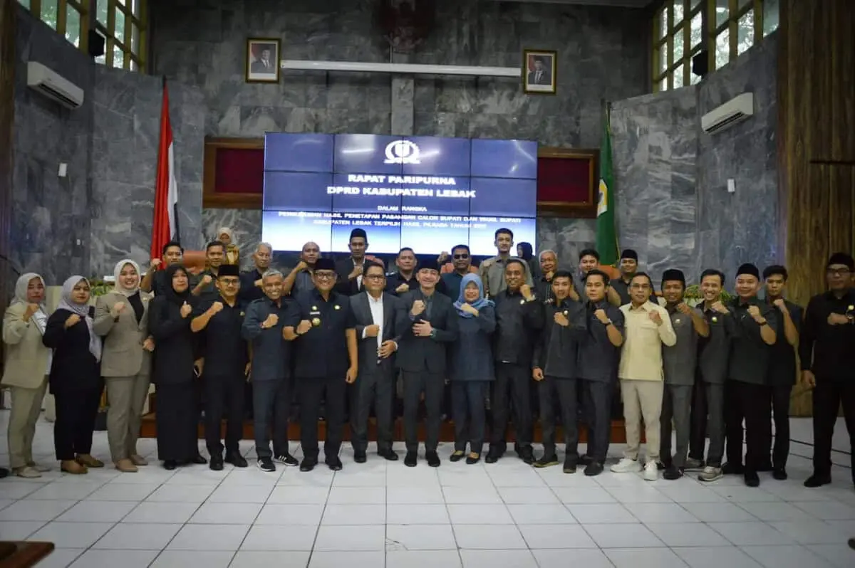 DPRD Kabupaten Lebak Pengumuman Penetapan Bupati dan Wakil Bupati Terpilih dalam Rapat Paripurna 2025 DPRD Kabupaten Lebak Pengumuman Penetapan Bupati dan Wakil Bupati Terpilih dalam Rapat Paripurna 2025