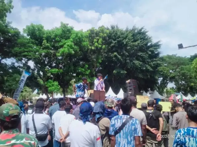Diduga Kantor Kemenag Banten Jadi Sarang KKN, Ormas Badak Banten Perjuangan Siap Aksi Berjilid jilid Diduga Kantor Kemenag Banten Jadi Sarang KKN, Ormas Badak Banten Perjuangan Siap Aksi Berjilid jilid