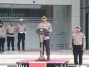 Pimpin Apel, Kapolres Metro Tangerang Kerahkan 347 Personel Gabungan Amankan Imlek 2025 Kapolres Metro Tangerang Kota saat memimpin apel pengamanan Imlek 2025, Foto. (Istimewa)
