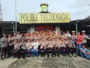 Pindah Tugas, Kapolsek Teluknaga Lakukan Pamitan Dengan Para Anggota Foto, bersama Kapolsek, Anggota Polsek Teluknaga WakaPolsek, para Kanit, dan Seluruh personil lainnya,