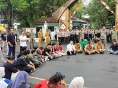 Mahasiswa Minta Reformasi Birokrasi Segera Direalisasikan oleh Bupati Lebak DPC GMNI Lebak Meminta Agar Bupati Lebak segera Reformasi Birokrasi pada OPD Lebak, pada Hari Senin (24/02/2025).