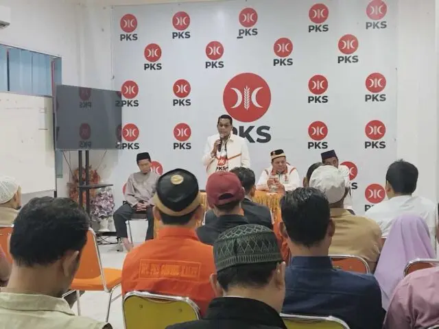 Buka Puasa Bersama, PKS Kabupaten Tangerang Gelar Konsolidasi Ketua DPD PKS Kabupaten Tangerang, Rispanel Arya,saat menggelar Konsolidasi dan buka puasa bersama,(foto istimewa)