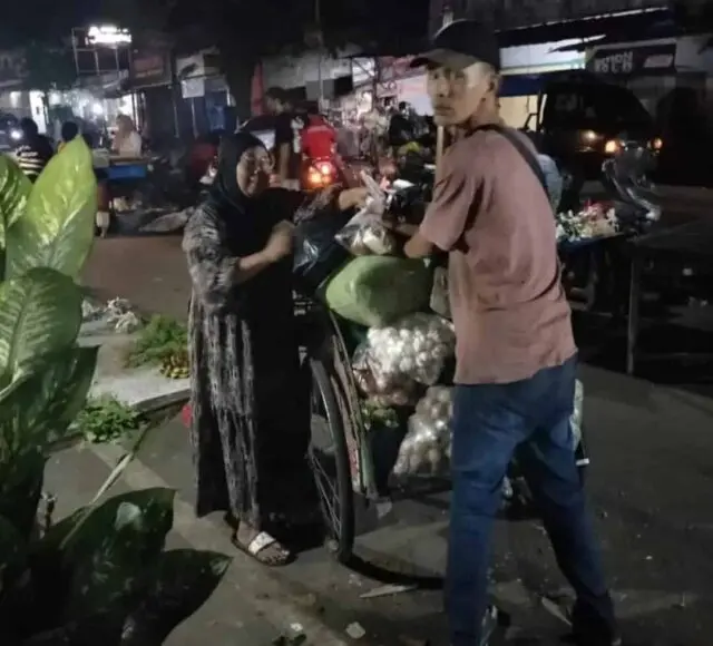 Sahur On The Road, Organisasi Kawal Sedekah Nasi Bungkus Sahur On The Road, Organisasi Kawal Sedekah Nasi Bungkus