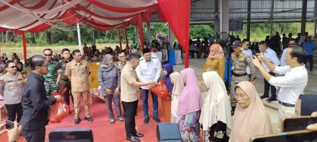 Bupati Lebak Tinjau Operasi Pasar Murah Ramadhan di Pasar PKL Kandangsapi Bupati Lebak Tinjau Operasi Pasar Murah Ramadhan di Pasar PKL Kandangsapi