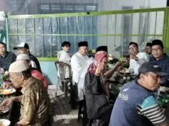 Tim Lebak Ruhay Cicipi Bebek Ruhay H. Ayip Menjelang Sahur Tim Lebak Ruhay cicipi menu Bebek Ruhay menjelang Sahur pada Selasa (25/03/2025).