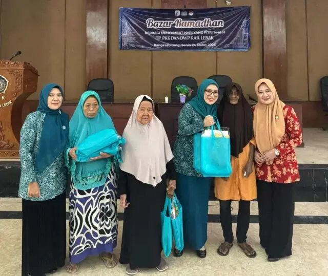 TP PKK Kab Lebak dan DWP Kab Lebak Gelar Baksos Ramadhan 1446 H/ 2025 TP PKK Kab Lebak dan DWP Kab Lebak Gelar Baksos Ramadhan 1446 H/ 2025