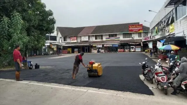 Jelang Idulfitri, Dinas Perkimta Tangsel Lakukan Pengaspalan Jelang Idulfitri, Dinas Perkimta Tangsel Lakukan Pengaspalan