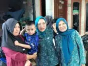 Ketua Pembina Posyandu Kabupaten Lebak dan Wakil Ketua Pembina Posyandu Kabupaten Lebak mensosialisasikan pentingnya Posyandu, pada Minggu (20/04/2025).