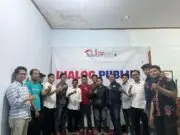 Penataan Kota Serang Banyak Pekerjaan Rumah Peserta dan Pemateri Foto Bersama Setelah Acara Dialog Publik Suwaib Amirudin Fondation (SAF)
