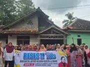 Aleg Tika Kartika Sari Fraksi PDI Perjuangan Tetap Berjuang Untuk Rakyat Dapil III Lebak Aleg Tika Kartika Sari Fraksi PDI Perjuangan Tetap Berjuang Untuk Rakyat Dapil III Lebak
