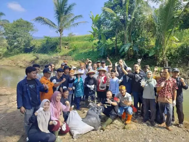 Dari Wewengkon Citorek TP PKK Lebak dan DLH Lebak Optimis Bisa Raih Adipura, Gerakan Masif Terus Bergelora Dari Wewengkon Citorek TP PKK Lebak dan DLH Lebak Optimis Bisa Raih Adipura, Gerakan Masif Terus Bergelora